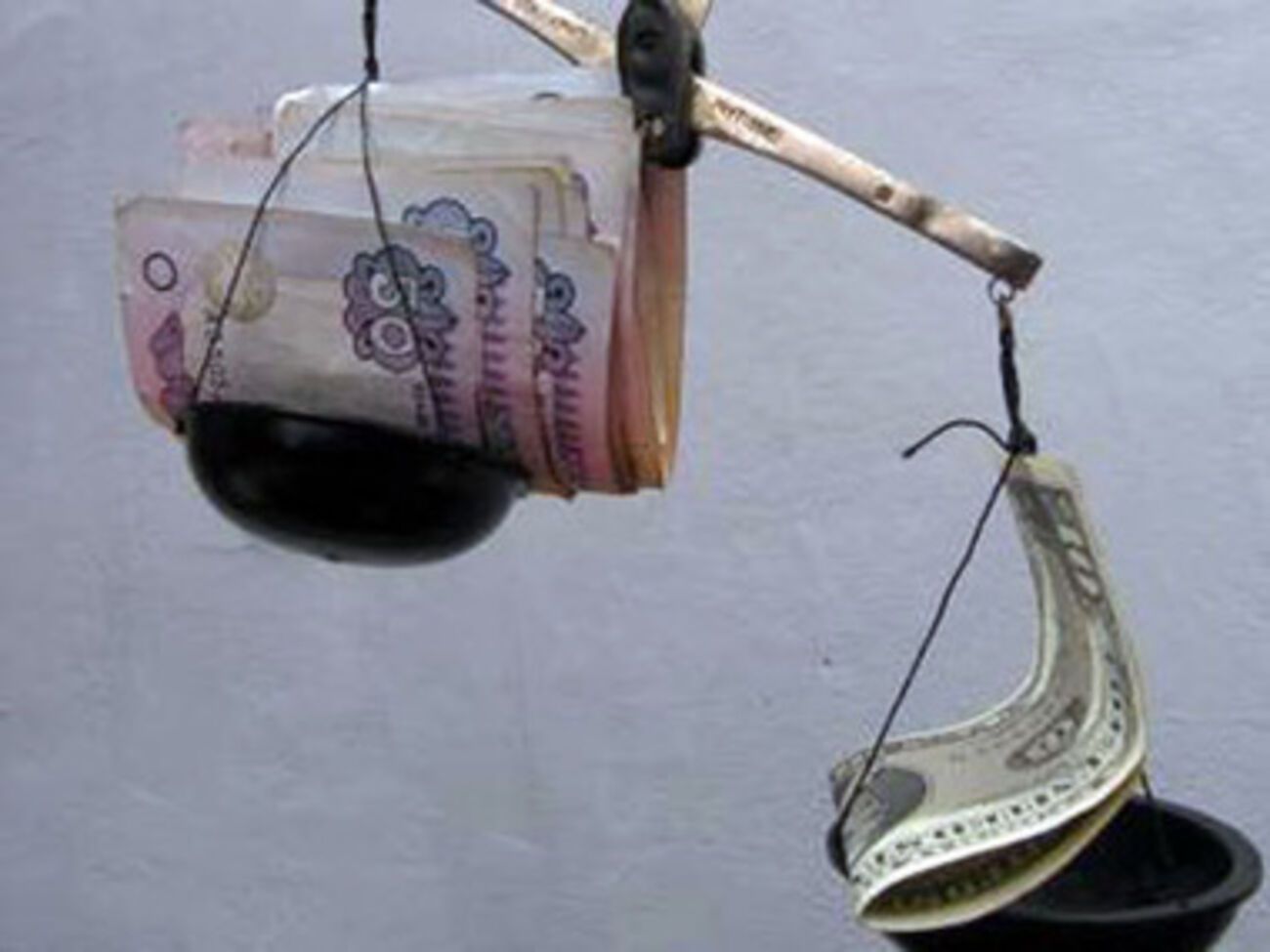 Курс доллара не менялся с 9.07.2012