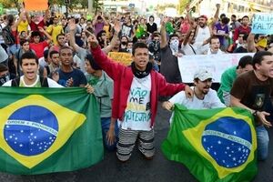 Протесты в Бразилии закончились кровопролитием