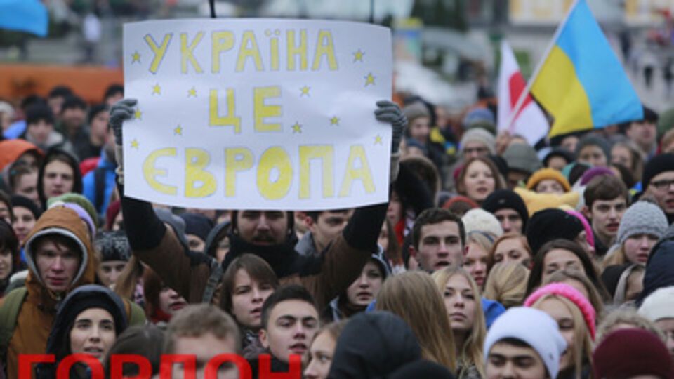 Мнения украинцев о Евромайдане разделились