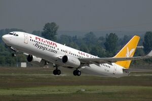 Борт компании Pegasus посадили в Стамбуле