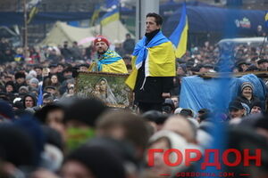 На Майдане Незалежности собралось юбилейное, десятое Вече. Фоторепортаж