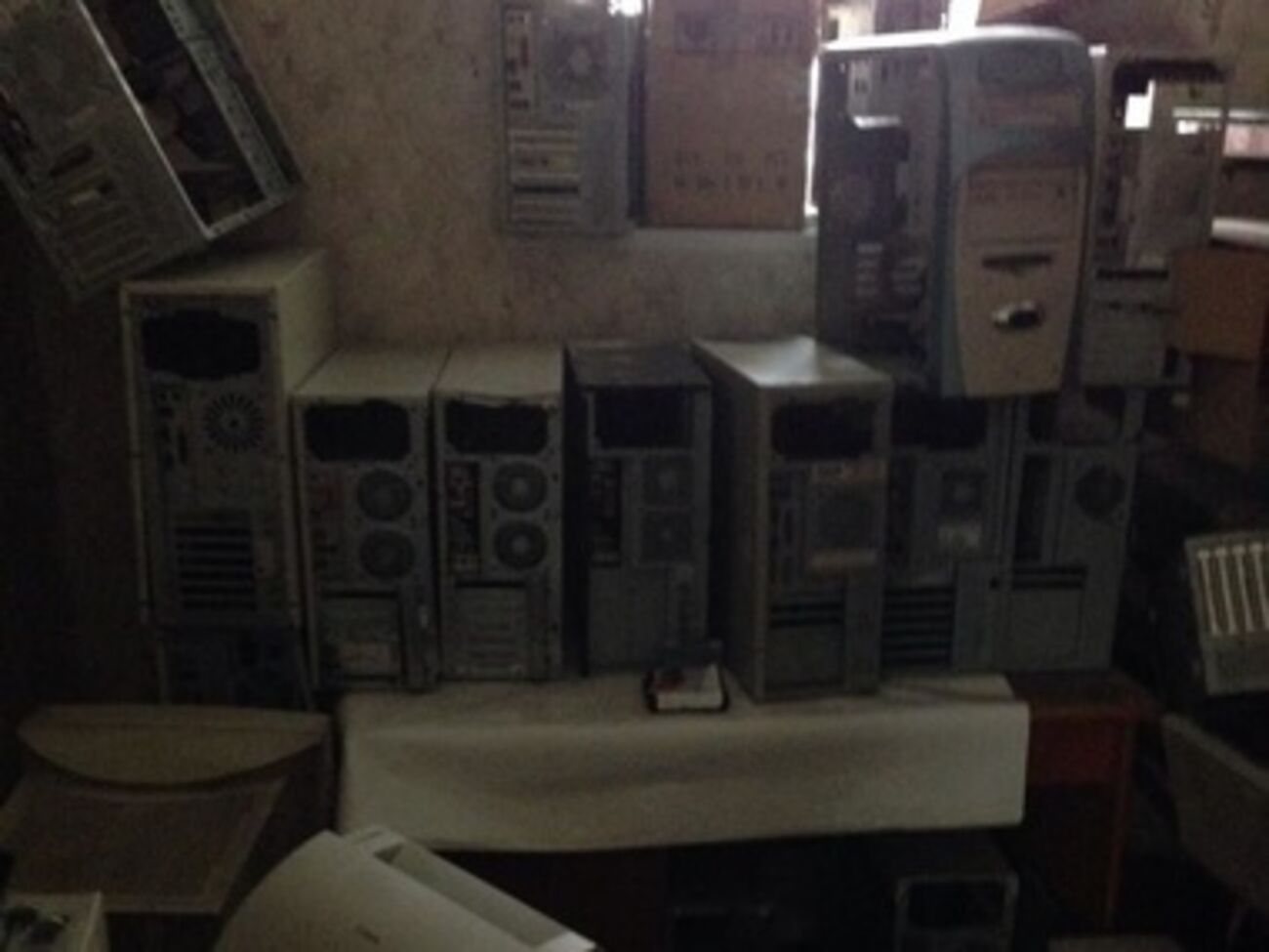 Самооборона обнаружила "серверную" с информацией об активистах Майдана