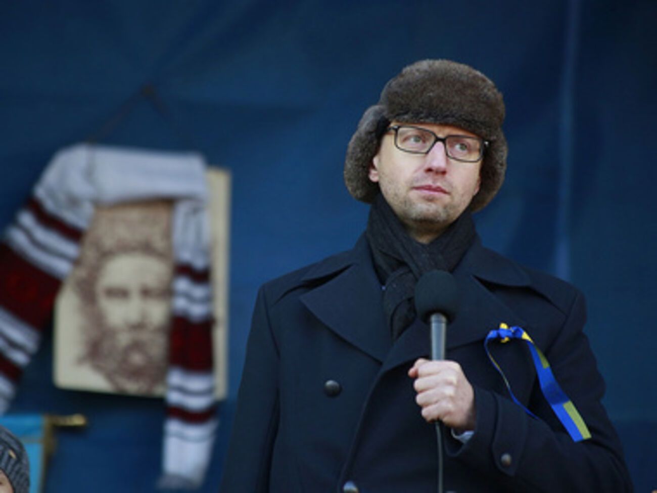 На Народном вече Яценюк рассказал, какой видит новую Конституцию