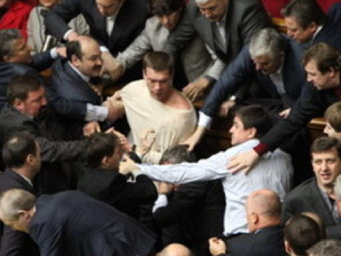 В ракетной части в Черноморском&nbsp;остались два украинских офицера, которые охраняют оружие.