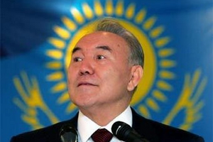 Назарбаев обсудил ситуацию в Украине с Меркель