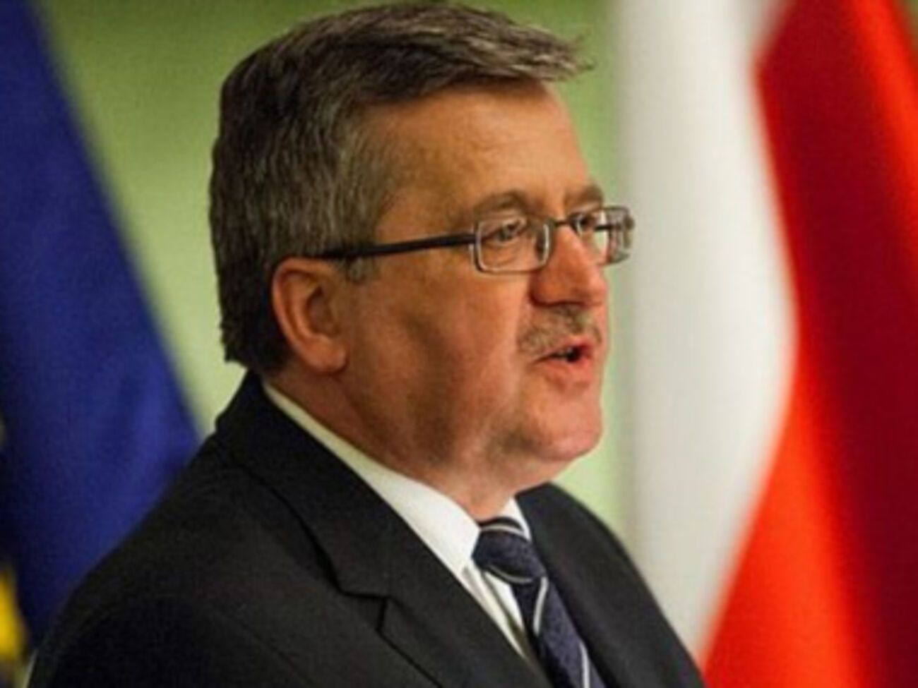 Бронислав Коморовский<img />