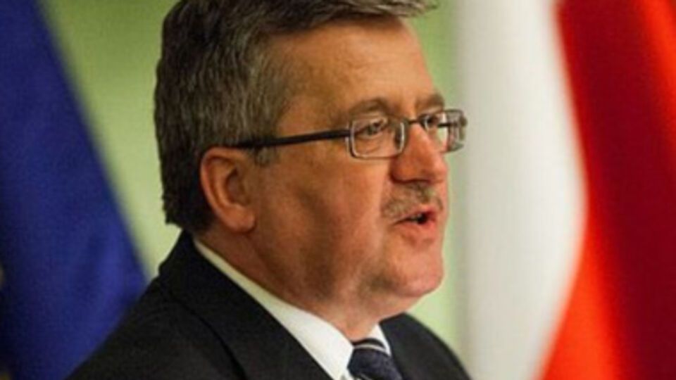 Бронислав Коморовский<img />