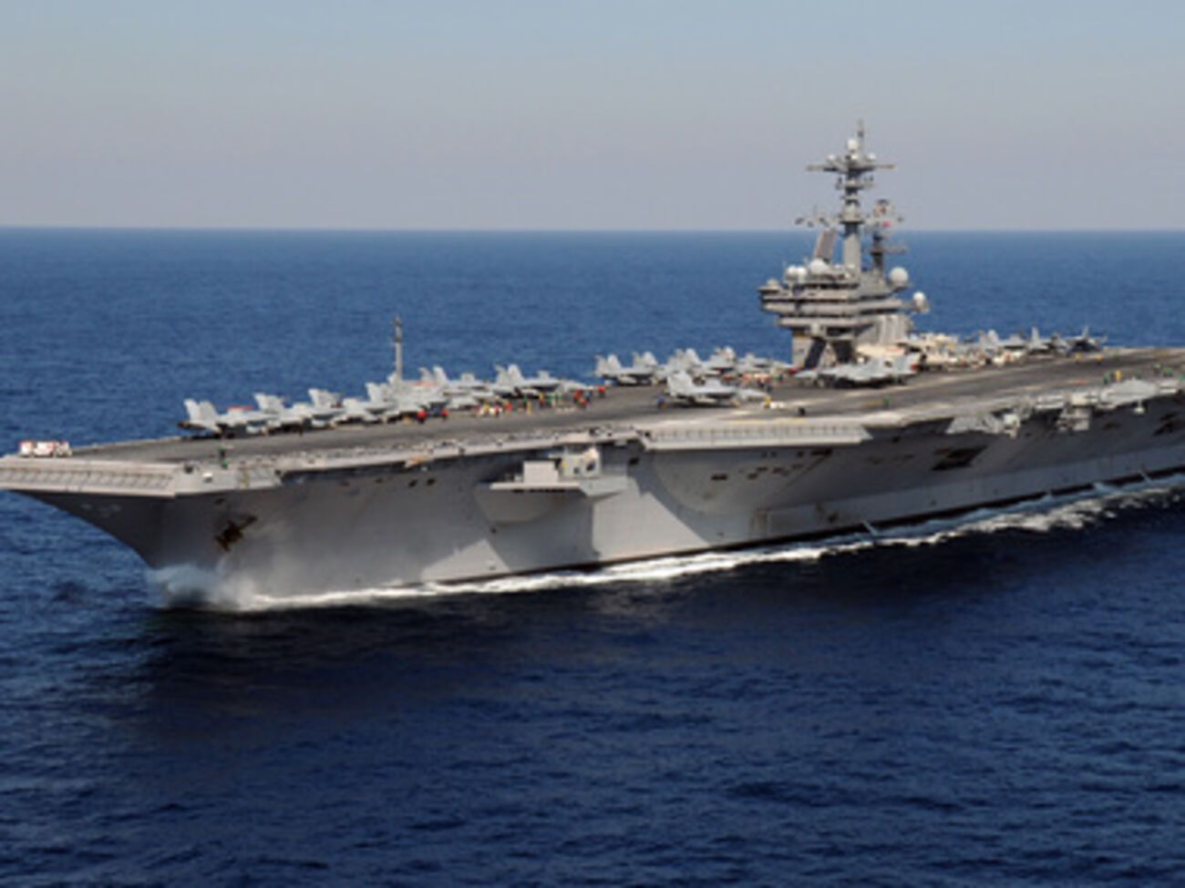 Авианосец USS George H.W. Bush