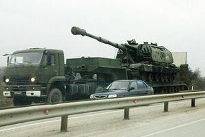 К Донецкой области стягивается российская военная техника
