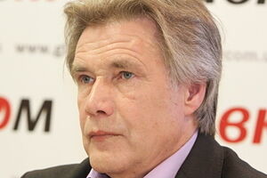 Николай Сунгуровский считает, что объявлять всеобщую мобилизацию в Украине пока рано