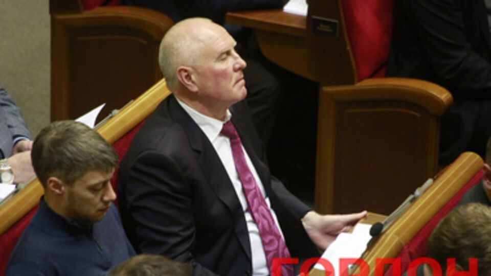 В голосовании принял участие 261 депутат