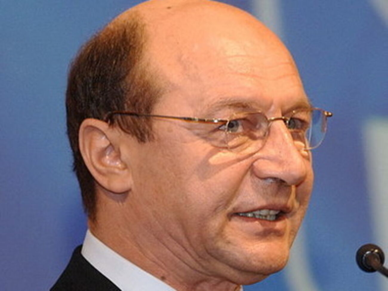 Бесеску занимает пост президента Румынии с декабря 2004 года