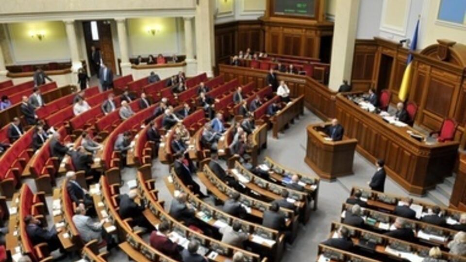 Рада продолжит работу в понедельник