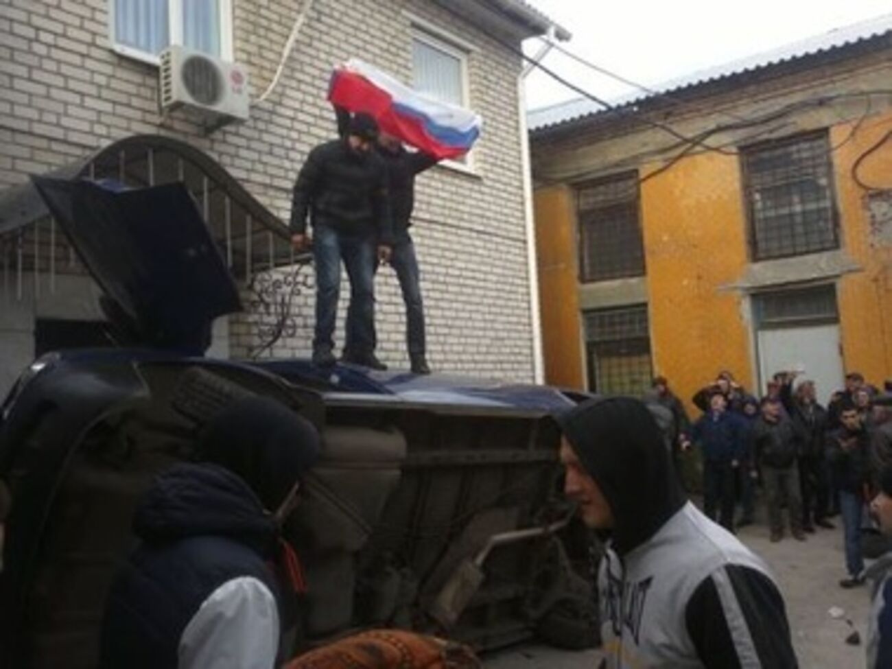 В Харькове пророссийские активисты разгромили офис "Просвіти"