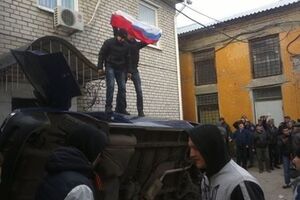 В Харькове пророссийские активисты разгромили офис "Просвіти"