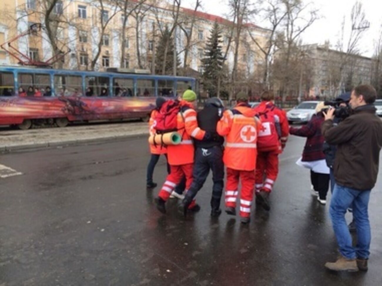 Одному из милиционеров была оказана медицинская помощь