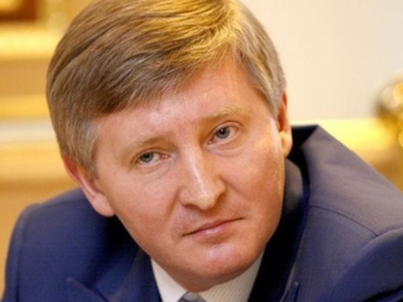Западные издания назвали Ахметова "щедрым спонсором предвыборной кампании Виктора Януковича".
