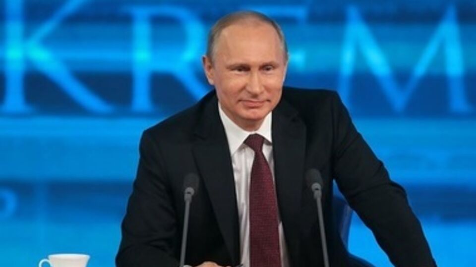 Путин уведомил законодательные и исполнительные власти России о желании Крыма войти в РФ