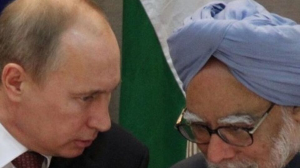 Манмохан Сингх обсудил с Путиным ситуацию в Украине