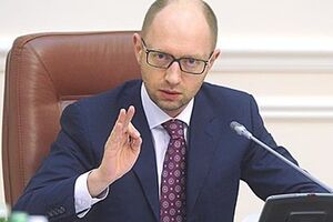 Яценюк: В визовом вопросе правительство учитывает специфические интересы жителей юго-восточных регионов