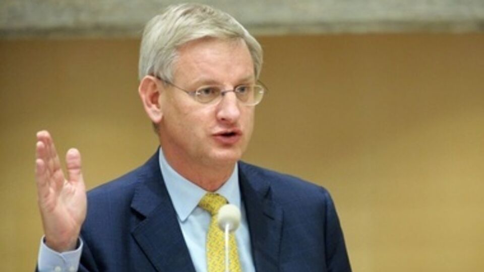 Карл Бильдт --- министр МИД Швеции