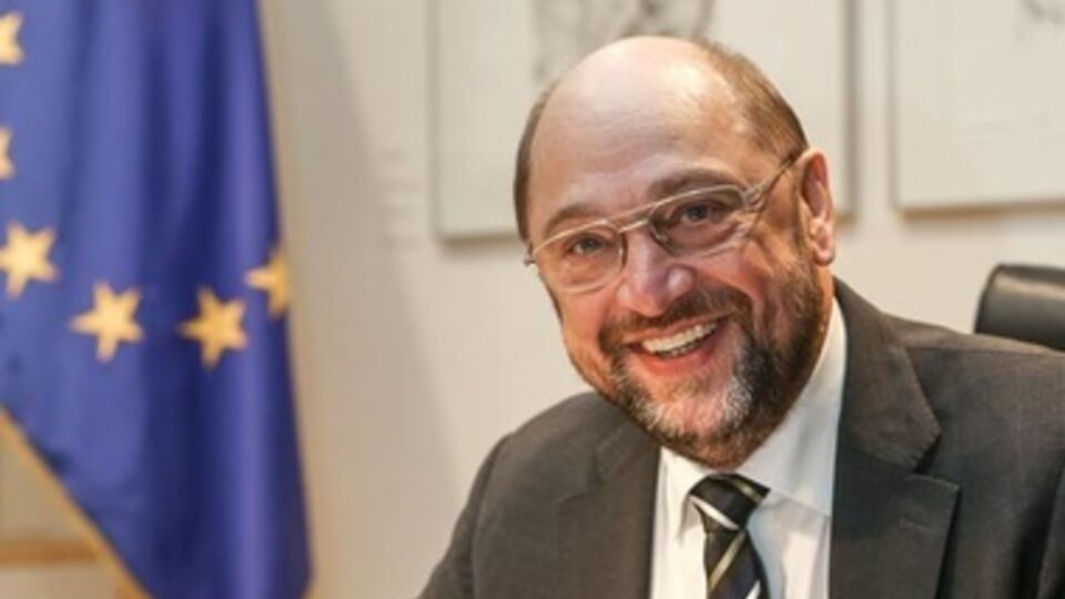 Мартин Шульц считает, что жесткие санкции стоит вводить, если Россия продолжит агрессию