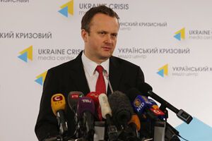 Кабмин отказывается от чартерных рейсов