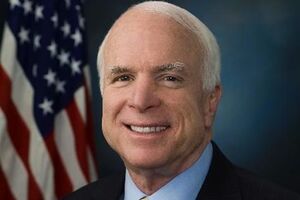 Маккейну и еще восьми политикам из США запретили въезд в Россию