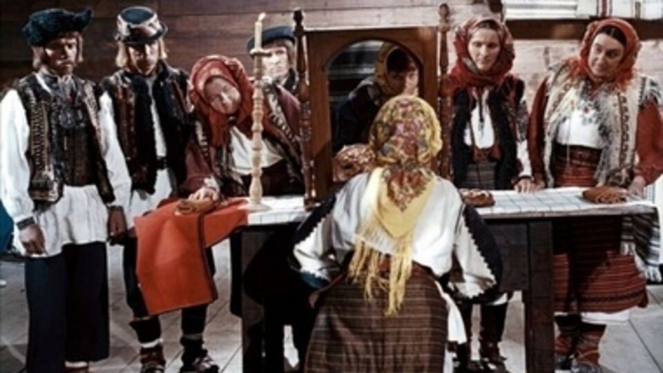 Кадр из фильма "Тени забытых предков"