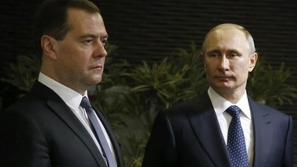 Дмитрий Медведев считает, что солашение о продлении аренды баз ЧФ утратило силу