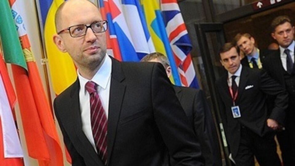 Яценюк в Брюсселе предложил создать единую экономическую политику