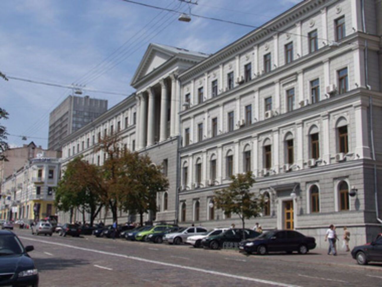 Из помещения не выпускают сотрудников компании и посетителей