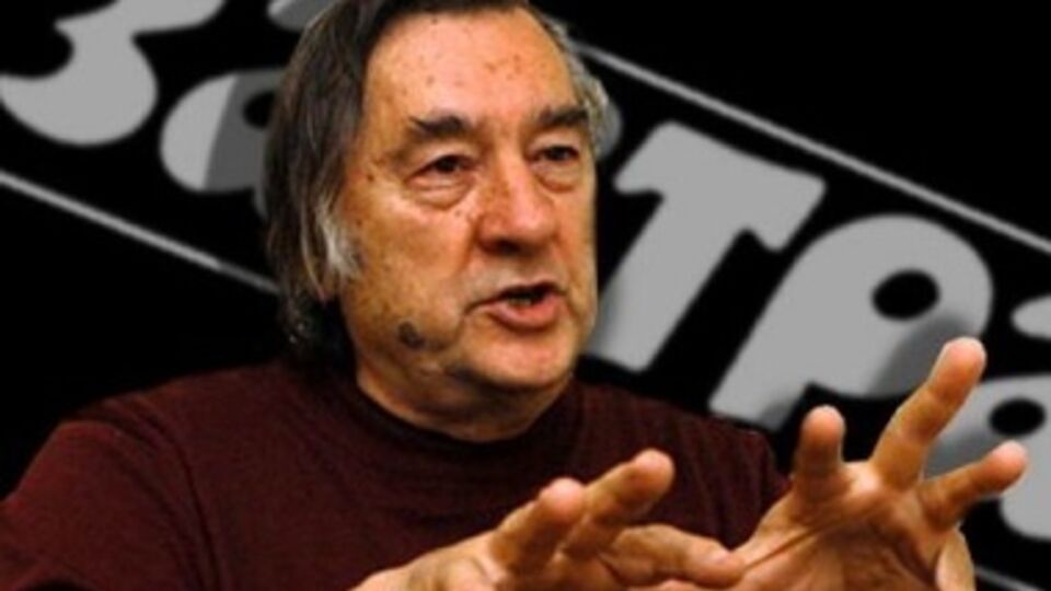 Главный редактор газеты "Завтра" Александр Проханов считает, что в пику интересам США появится мощный военно-политический блок на Дальнем Востоке