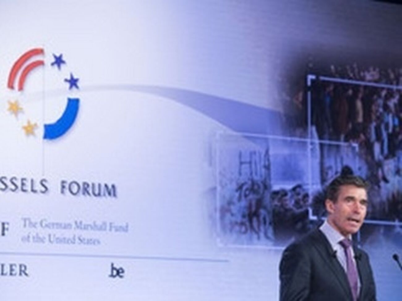 Генсек НАТО считает, что Россия ставит под вопрос мир в Европе