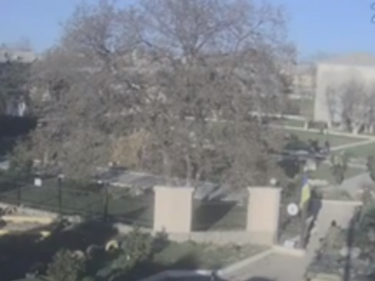 На сайте военной части до 17:15 велась постоянная прямая трансляция