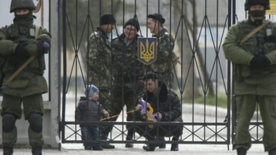Украинские военные в Крыму не спешат покидать свои части и переходить на российскую службу