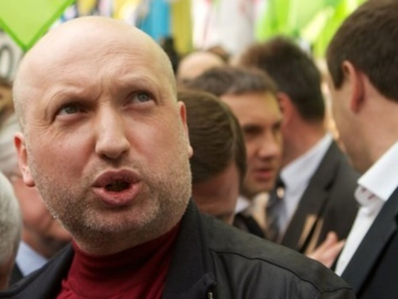 Александр Турчинов требует прекратить агрессию против украинских граждан