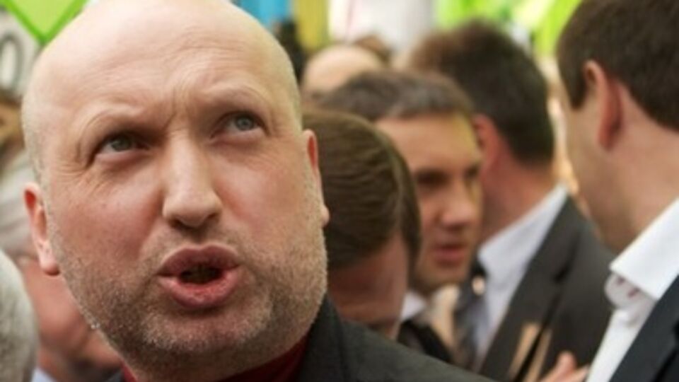 Александр Турчинов требует прекратить агрессию против украинских граждан