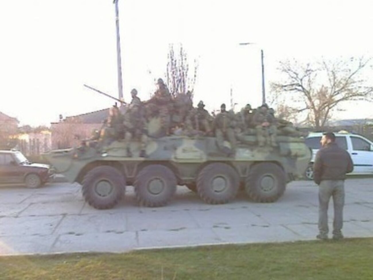Феодосия, 24 марта, российский БТР со спецназовцами
