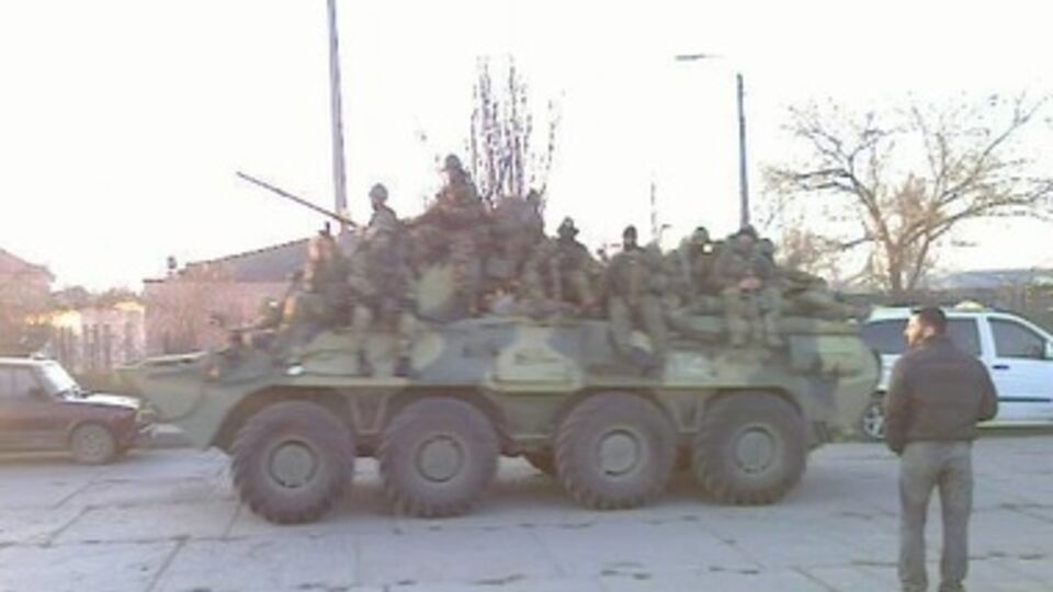 Феодосия, 24 марта, российский БТР со спецназовцами