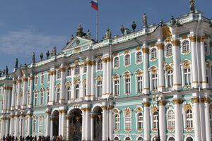 Российская власть хочет вывести украинские экспонаты в питерский Эрмитаж