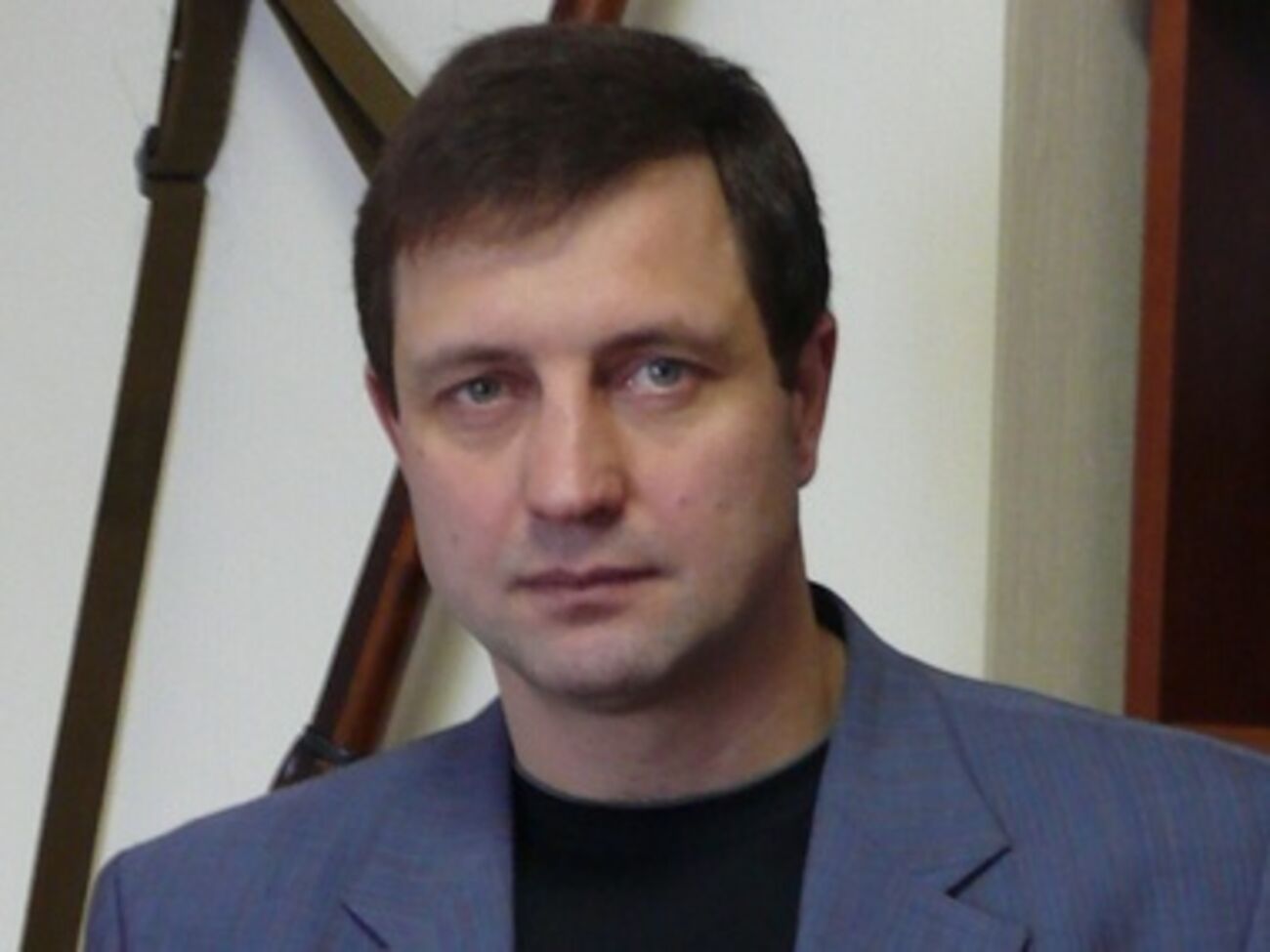 Валентин Бадрак считает, что Украина должна вывести войска из Крыма