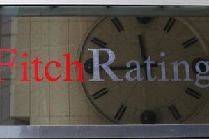 21 марта Fitch снизило прогноз по рейтингу России со "стабильного" на "негативный"