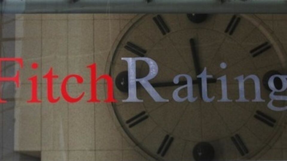 21 марта Fitch снизило прогноз по рейтингу России со "стабильного" на "негативный"