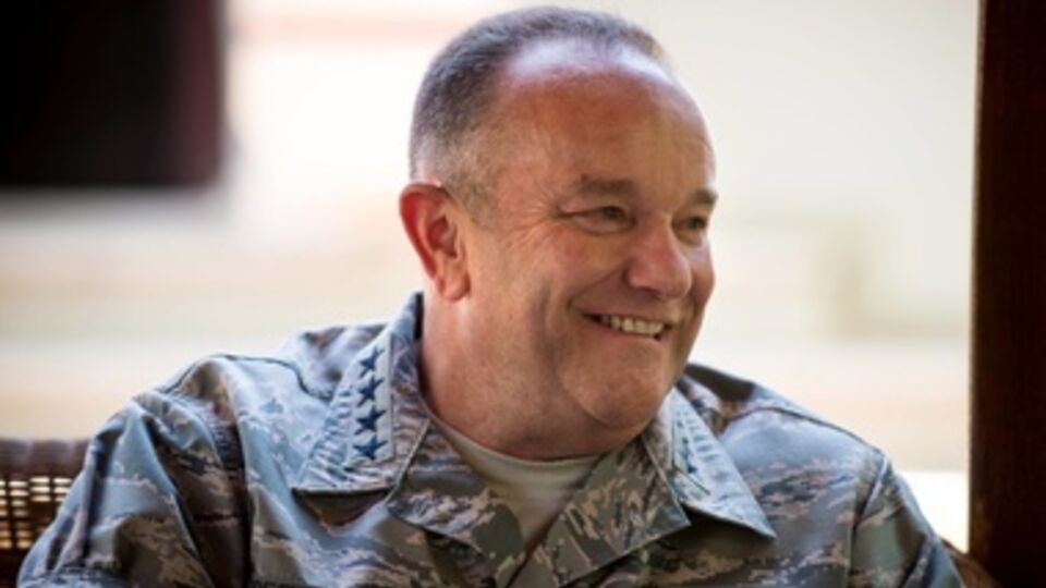 Верховный главнокомандующий силами НАТО в Европе Филипп Бридлов