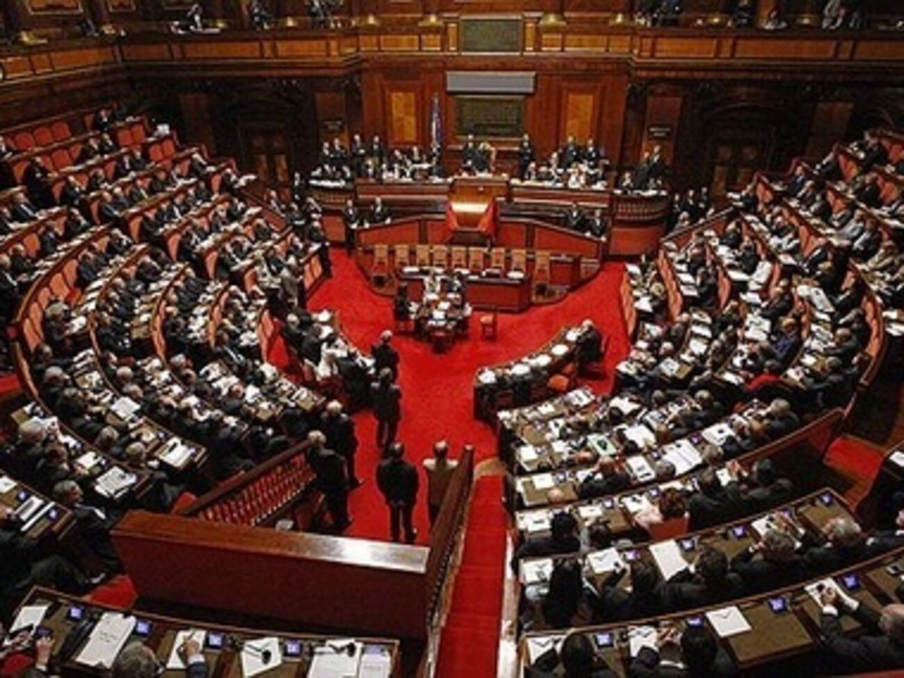 Сенат США проголосовал за помощь Украине и санкции против России