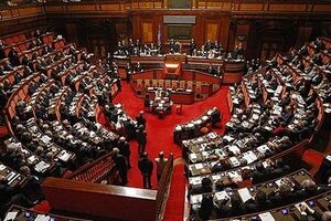 Сенат США проголосовал за помощь Украине и санкции против России