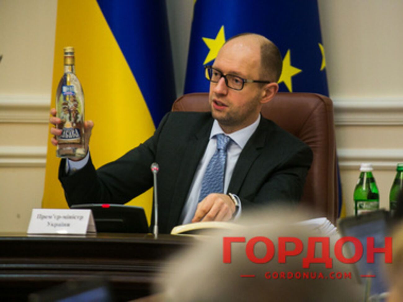 Кабмин впервые заседал в обновленном составе