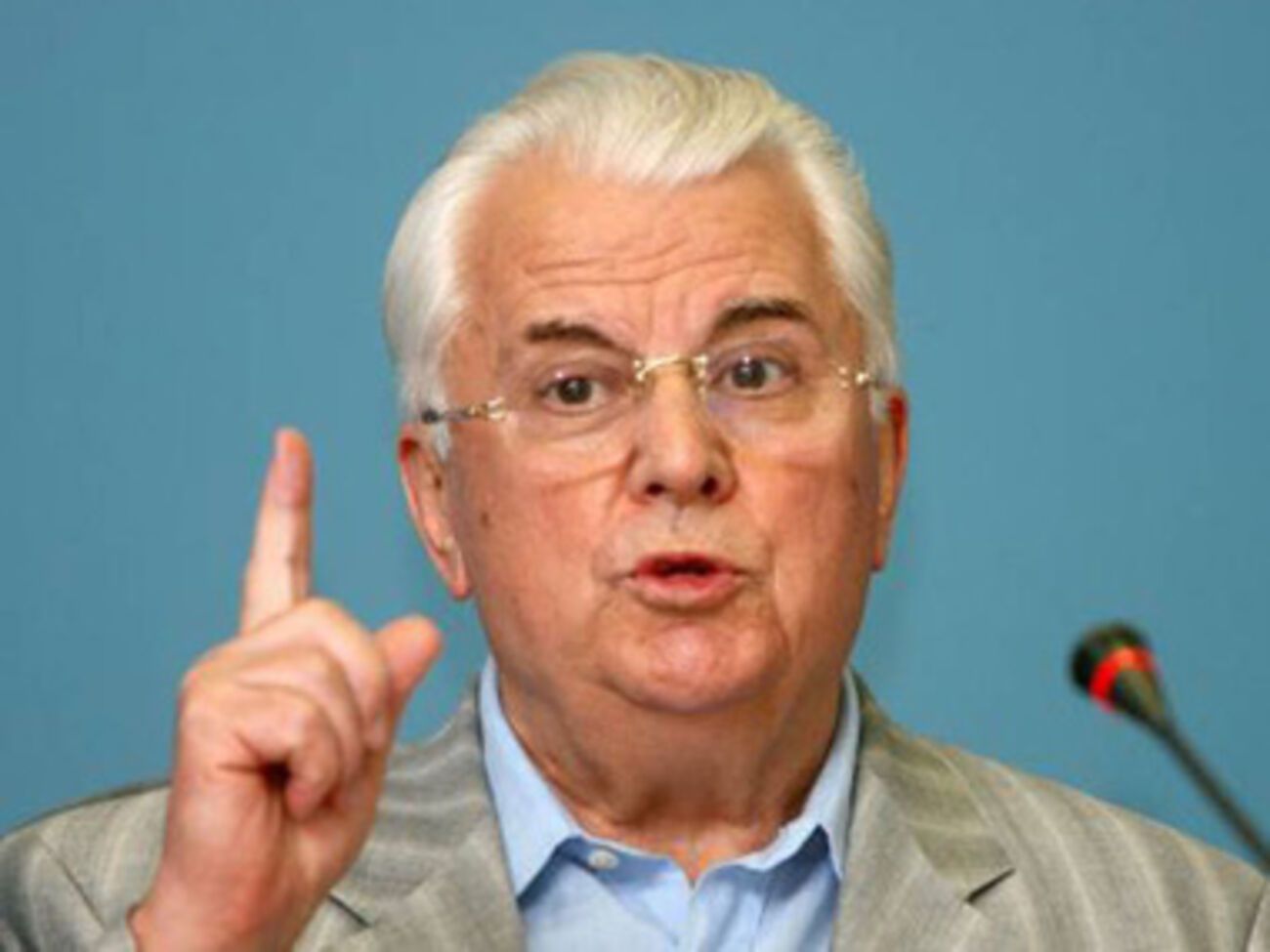 Кравчук считает идеи о ядерном оружии "безумием"