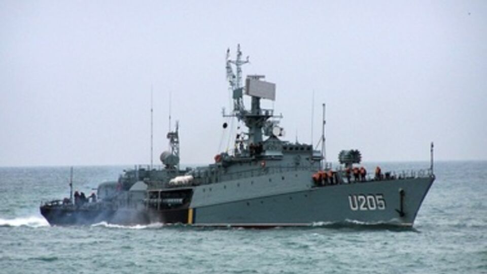 В составе ВМС Украины на данный момент остаются: два боевых корабля, три вспомогательных судна и 5 катеров.